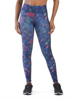 {TEREZ} Camo Printed High Waisted Ankle Leggings - Size LARGE